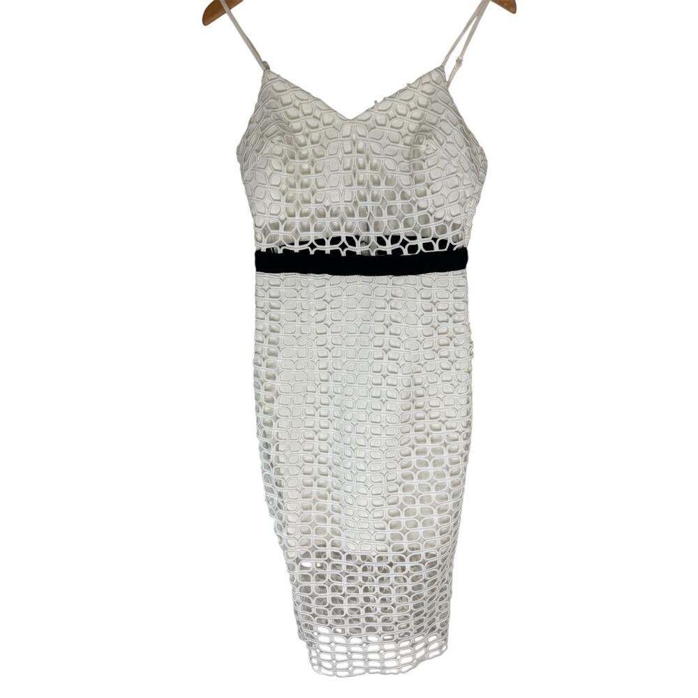 AQUA White Textured Sheath Dress Small Black Trim Sleeveless Cocktail Midi S